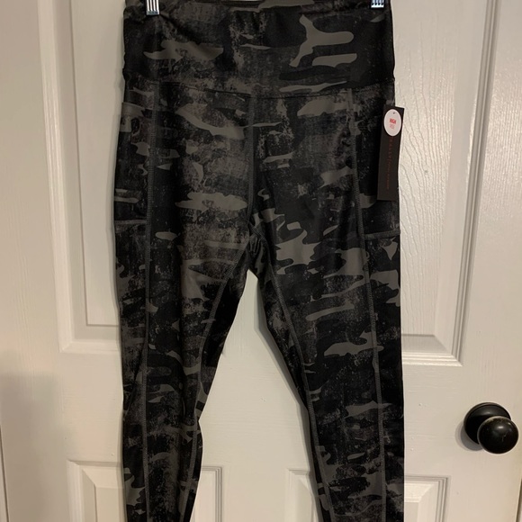 Bally Pants - Bally High Rise Capri’s